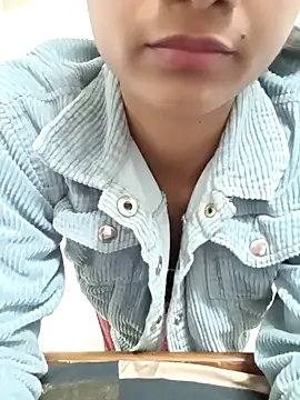 Snapshot of Rajni-Mehra chatting on 02-19-25, 07:05 Rajni-Mehra online show from 02-19-25, 07:05