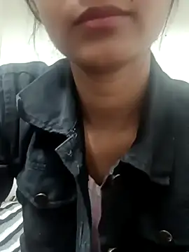 Snapshot of Rajni-Mehra chatting on 02-23-25, 03:40 Rajni-Mehra online show from 02-23-25, 03:40