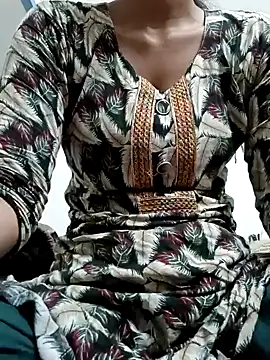 Snapshot of Rajni-Mehra chatting on 02-27-25, 02:53 Rajni-Mehra online show from 02-27-25, 02:53