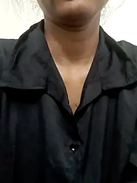 Snapshot of Rajni-Mehra chatting on 03-12-25, 03:24 Rajni-Mehra online show from 03-12-25, 03:24