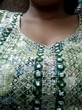Snapshot of Rajni-Mehra chatting on 03-15-25, 08:26 Rajni-Mehra online show from 03-15-25, 08:26