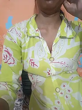 Snapshot of Rajni-Mehra chatting on 06-09-26, 04:46 Rajni-Mehra online show from 06-09-26, 04:46