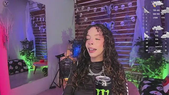 Sapphire Venuss online show from 10-22-25, 01:28