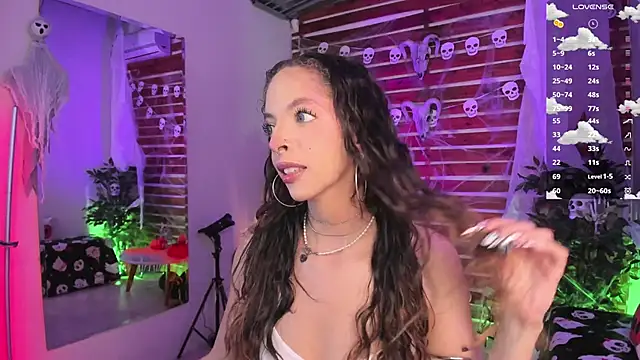 Sapphire Venuss online show from 10-23-25, 02:22