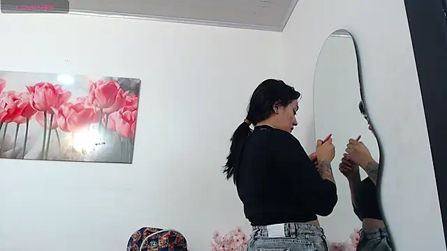 lily f00x online show from 04-18-26, 12:42