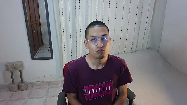 Snapshot of Orionferrer- chatting on 12-15-25, 11:53 Orionferrer- online show from 12-15-25, 11:53