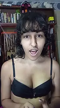 Snapshot of Sw_Mahnenwolf chatting on 12-18-25, 12:11 Sw Mahnenwolf online show from 12-18-25, 12:11