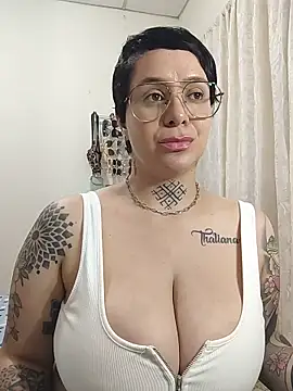 Snapshot of KatInk chatting on 02-16-26, 01:51 KatInk online show from 02-16-26, 01:51