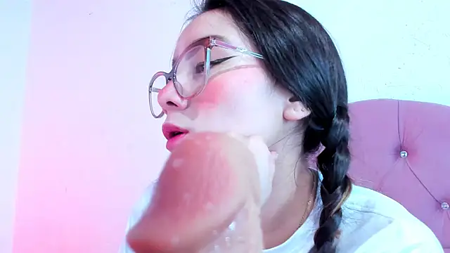 teffy lee online show from 12-08-24, 07:54