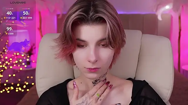 Snapshot of HaylaAmber chatting on 12-19-24, 01:51 HaylaAmber online show from 12-19-24, 01:51