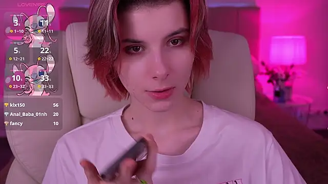 Snapshot of HaylaAmber chatting on 02-17-25, 04:26 HaylaAmber online show from 02-17-25, 04:26