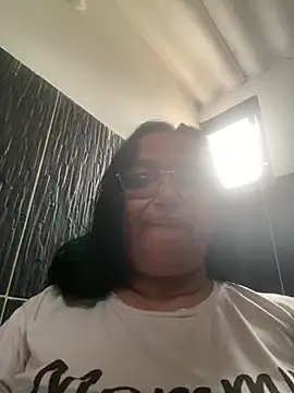 Gia Nahomi online show from 03-16-25, 08:54