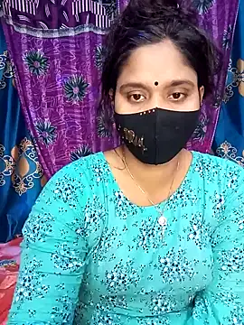 Hot Maleka online show from 02-05-25, 02:08