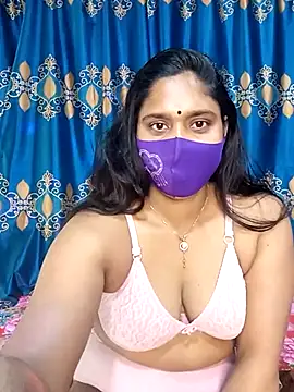 Hot Maleka online show from 02-19-25, 06:33