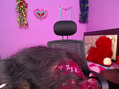 Hot Maleka online show from 01-13-26, 05:18