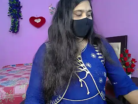 Hot Maleka online show from 04-13-26, 05:29