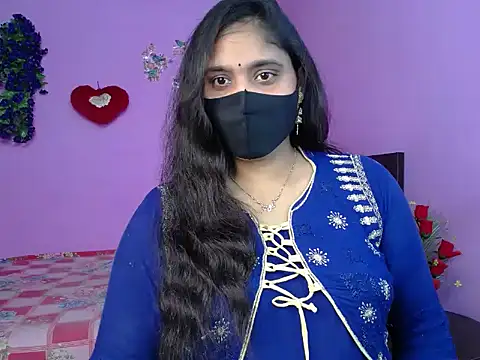 Hot Maleka online show from 04-27-26, 04:38