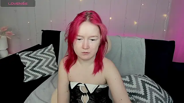 Sara Robinson online show from 12-27-24, 03:09