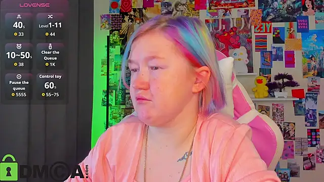 Snapshot of Sara_Robinson chatting on 01-14-26, 03:01 Sara Robinson online show from 01-14-26, 03:01