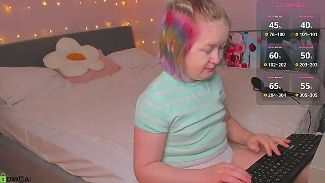 Snapshot of Sara_Robinson chatting on 02-03-26, 06:22 Sara Robinson online show from 02-03-26, 06:22