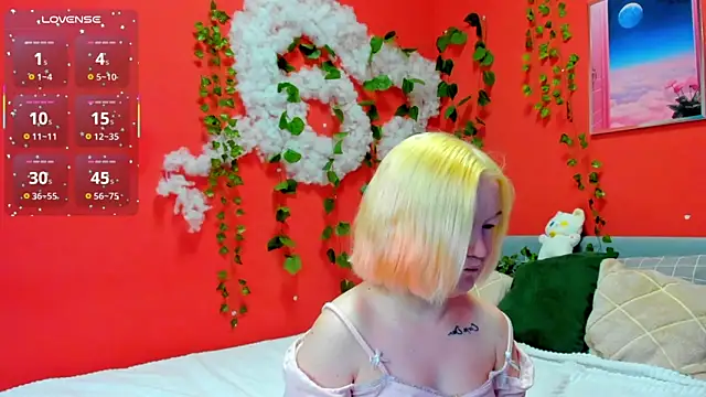 Snapshot of Sara_Robinson chatting on 02-10-26, 02:59 Sara Robinson online show from 02-10-26, 02:59