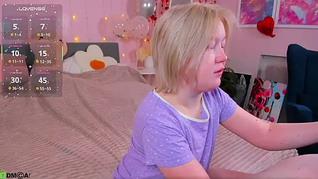 Snapshot of Sara_Robinson chatting on 02-25-26, 02:54 Sara Robinson online show from 02-25-26, 02:54