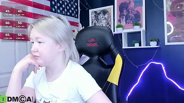 Sara Robinson online show from 04-25-26, 02:58