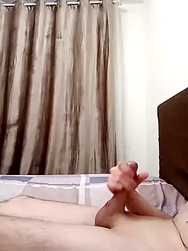 Snapshot of Grifon1973 chatting on 02-01-25, 02:02 Grifon1973 online show from 02-01-25, 02:02