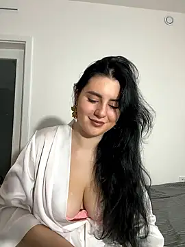 Snapshot of Evelyn___Sweet chatting on 01-17-26, 11:26 Evelyn Sweet online show from 01-17-26, 11:26