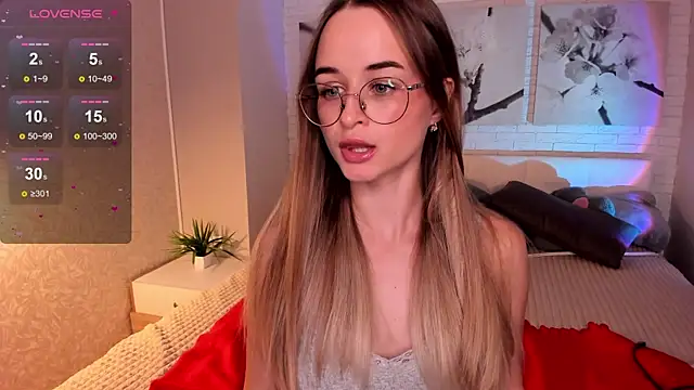 Tiffanyhunt online show from 11-07-25, 01:44