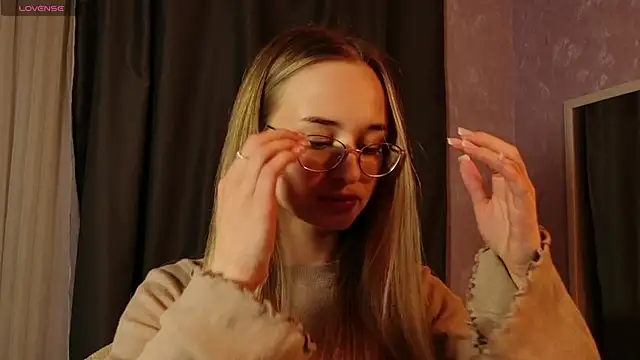 Tiffanyhunt online show from 04-05-26, 03:20