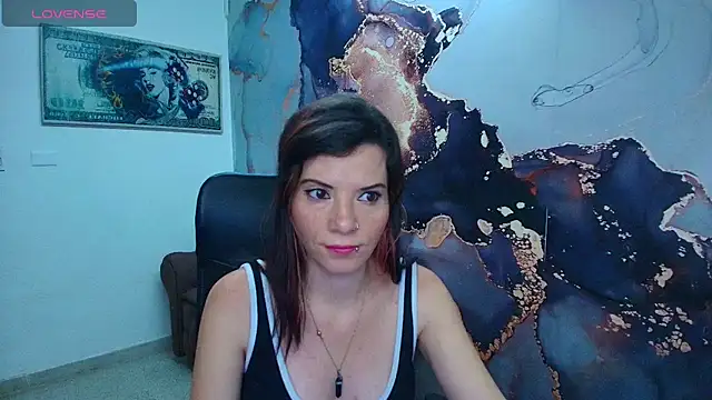 Snapshot of DanaaRey chatting on 09-11-25, 11:21 DanaaRey online show from 09-11-25, 11:21
