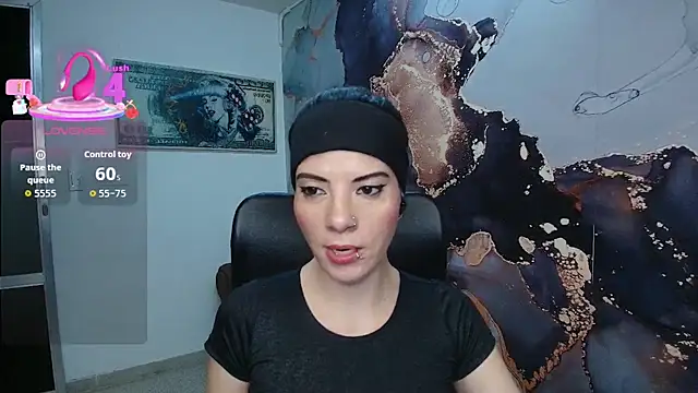 Snapshot of DanaaRey chatting on 09-25-25, 02:21 DanaaRey online show from 09-25-25, 02:21