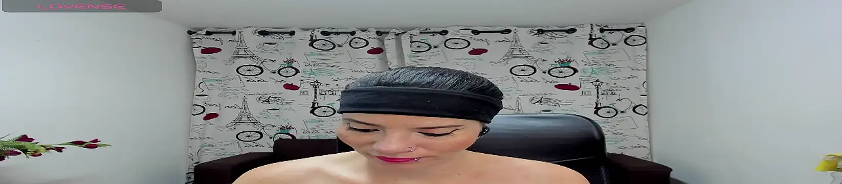 DanaaRey online show from 10-31-25, 03:02