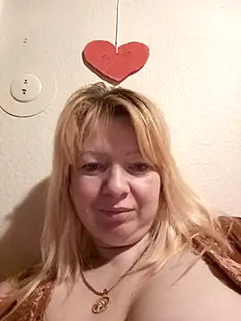 Snapshot of Lauri_scherri chatting on 01-12-26, 06:18 Lauri scherri online show from 01-12-26, 06:18