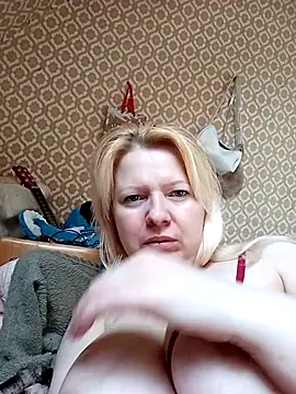 Snapshot of Lauri_scherri chatting on 02-23-26, 12:46 Lauri scherri online show from 02-23-26, 12:46