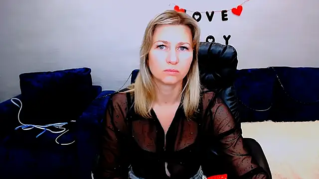 Incredible Ariela online show from 09-23-25, 04:04