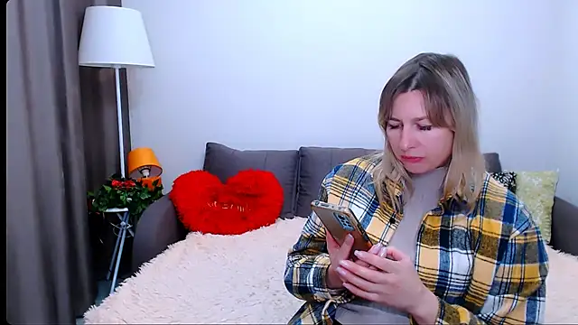 Incredible Ariela online show from 10-29-25, 08:16