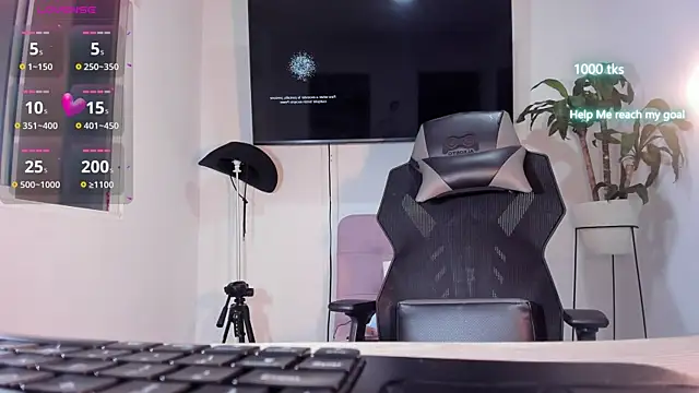 emily palmeer online show from 11-06-25, 09:10