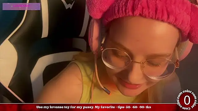 JacyWinslat online show from 02-12-25, 02:43