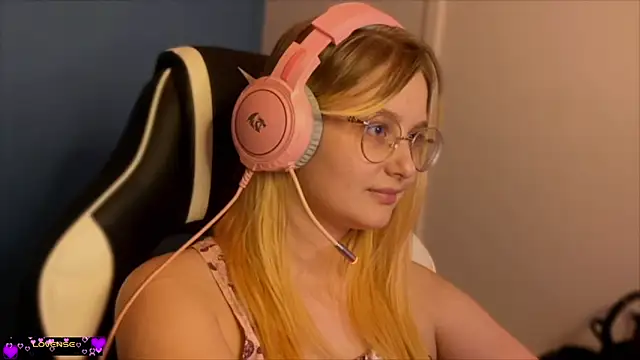 JacyWinslat online show from 02-19-25, 07:48