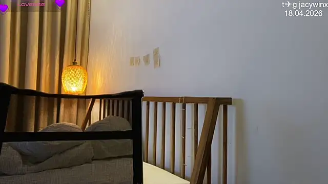 JacyWinslat online show from 04-19-26, 11:42