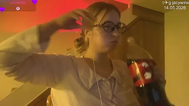 JacyWinslat online show from 05-14-26, 01:40