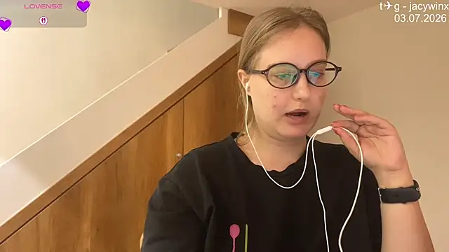 Snapshot of JacyWinslat chatting on 07-03-26, 09:05 JacyWinslat online show from 07-03-26, 09:05