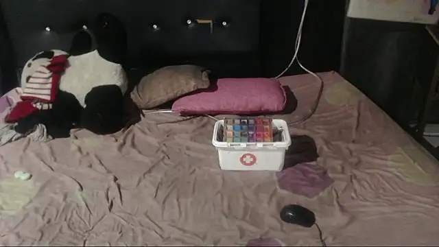 DOMINANTE KLOE  online show from 12-22-24, 11:20