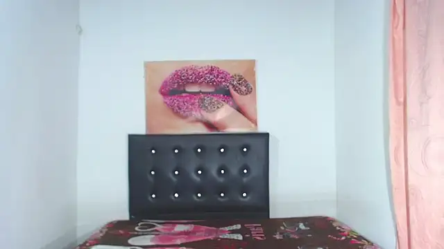 DOMINANTE KLOE  online show from 01-07-25, 05:12