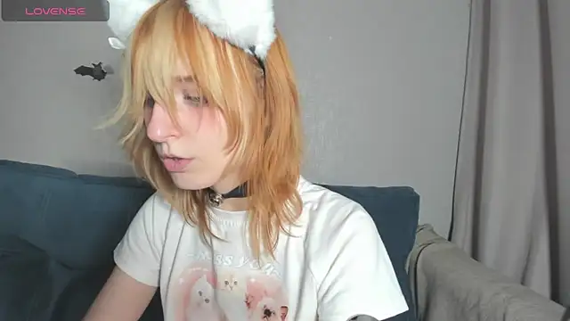 Snapshot of Little_Chips chatting on 01-30-25, 08:01 Little Chips online show from 01-30-25, 08:01