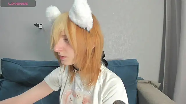 Snapshot of Little_Chips chatting on 02-02-25, 11:32 Little Chips online show from 02-02-25, 11:32