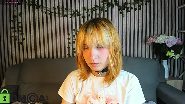 Little Chips online show from 10-25-25, 05:08