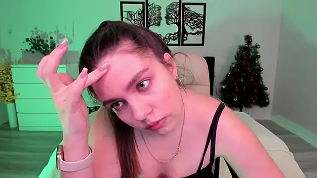 DaniellaLovely online show from 12-18-24, 02:49